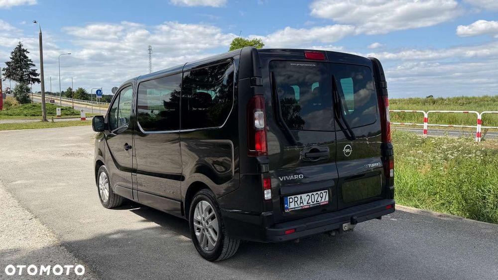 Opel Vivaro - 31