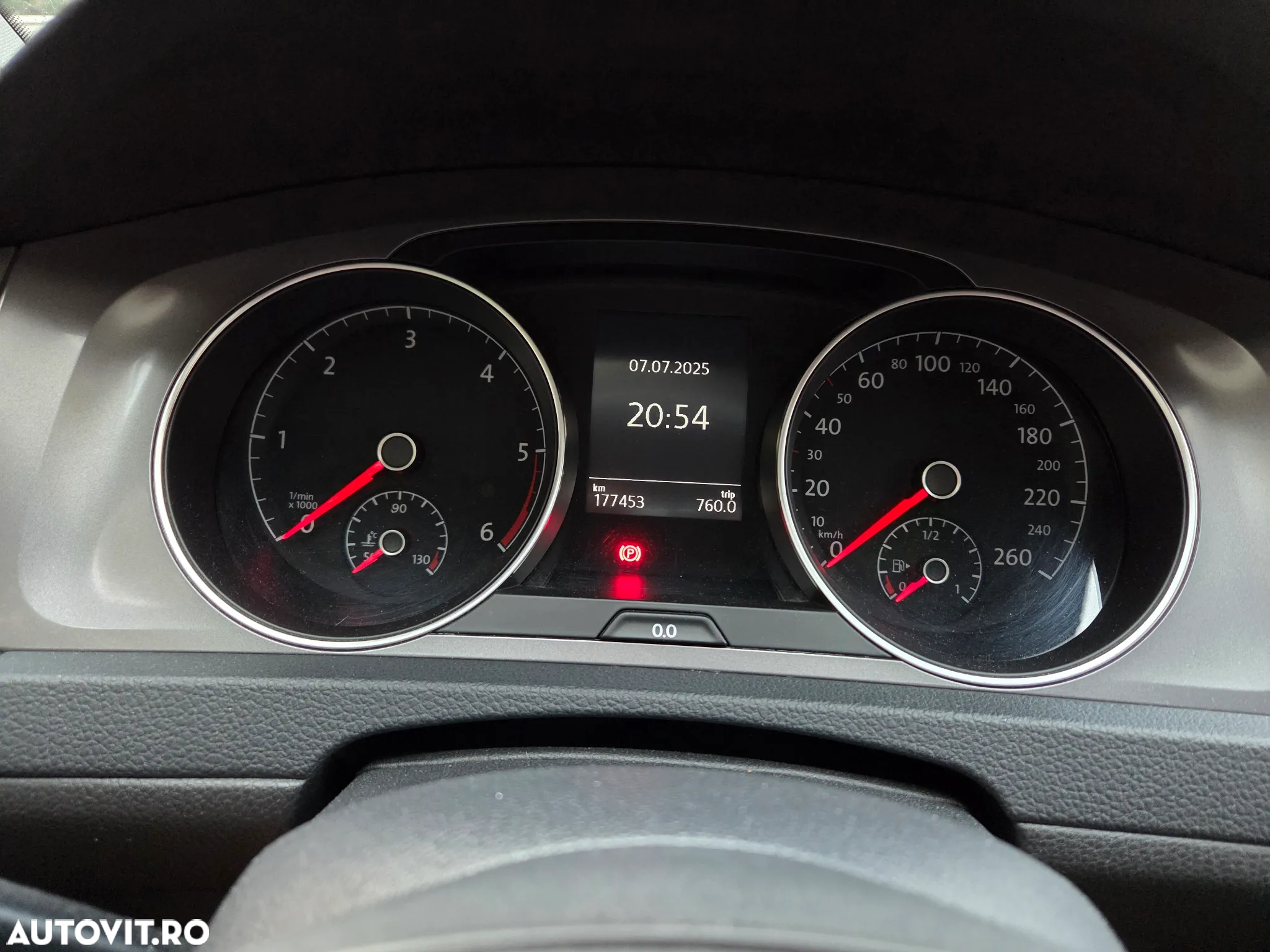 Volkswagen Golf 1.6 TDI BMT Comfortline - 4