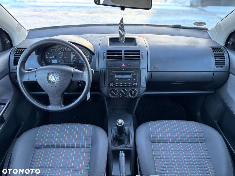 Volkswagen Polo - 12