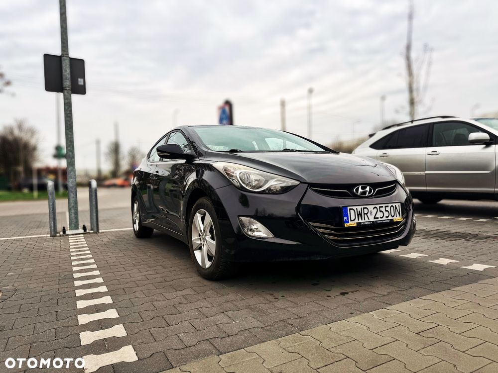 Hyundai Elantra 1.6 Comfort - 1