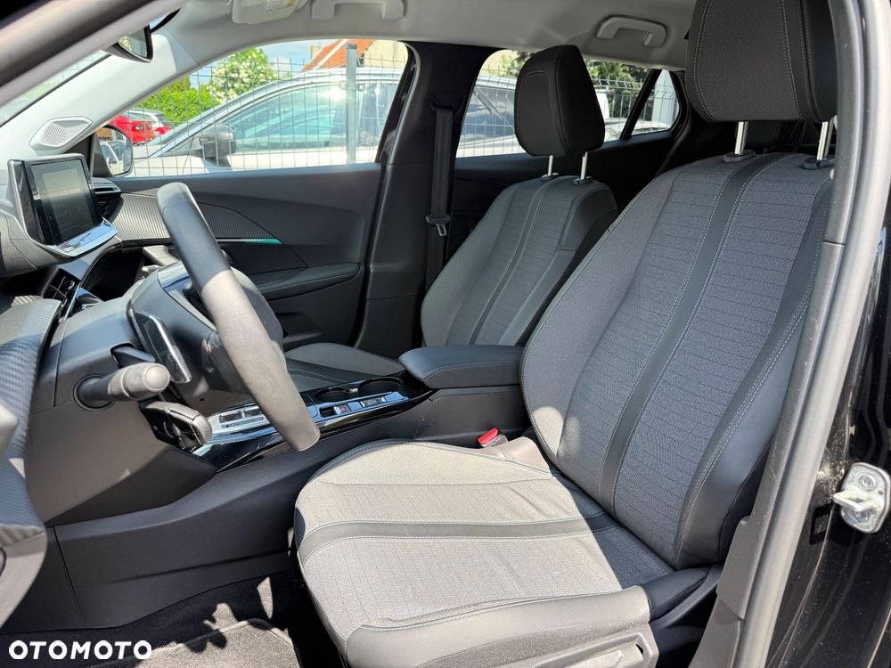Peugeot 2008 PureTech 130 EAT8 Allure - 8