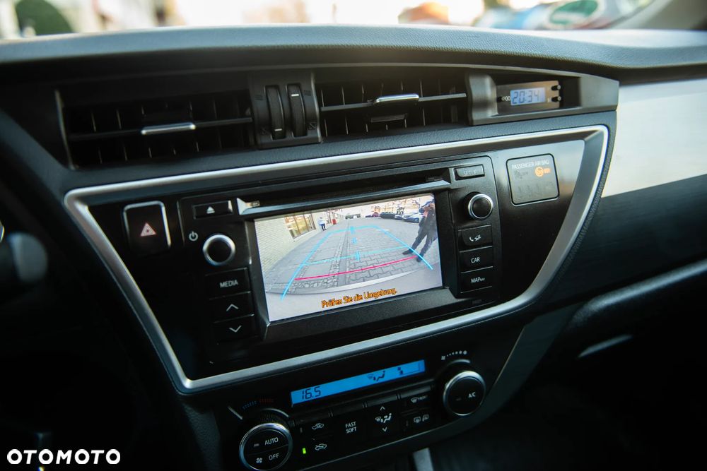 Toyota Auris - 36