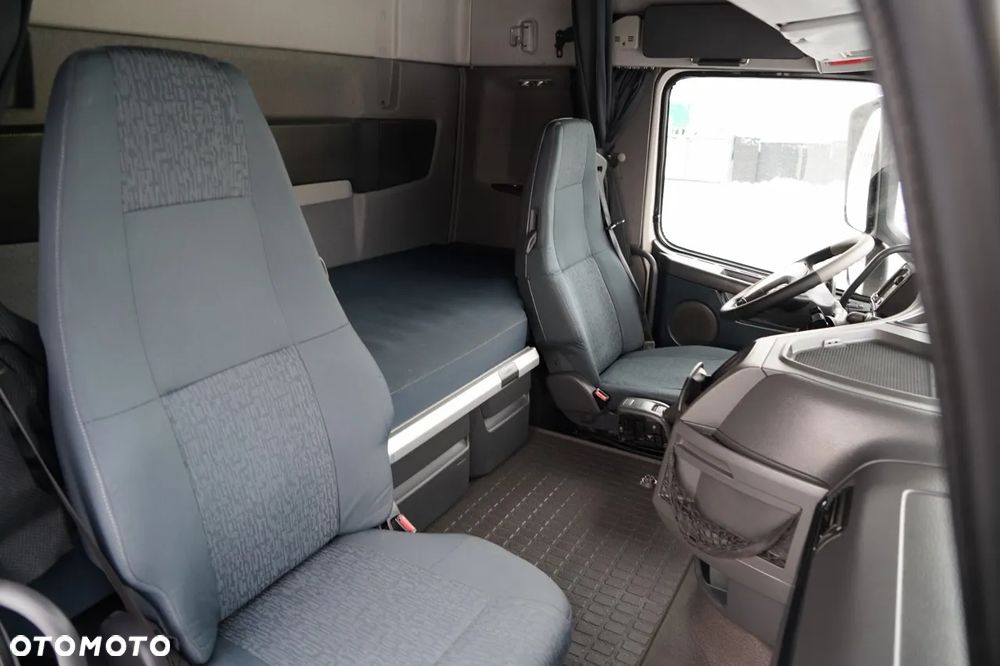 Volvo FH 460 / EURO 5 EEV  / I-SHIFT - 33