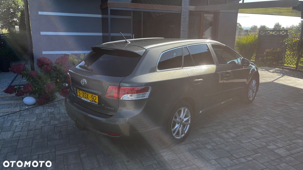 Toyota Avensis 1.8 Business Edition - 4