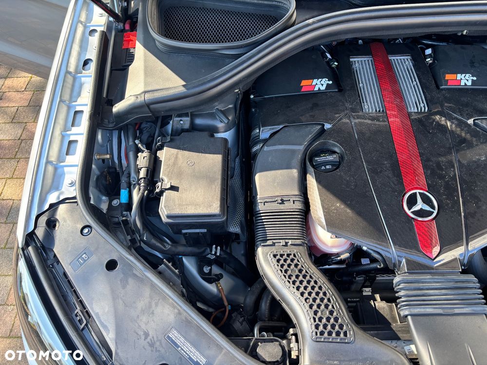 Mercedes-Benz GLE 400 4Matic 9G-TRONIC AMG Line - 13