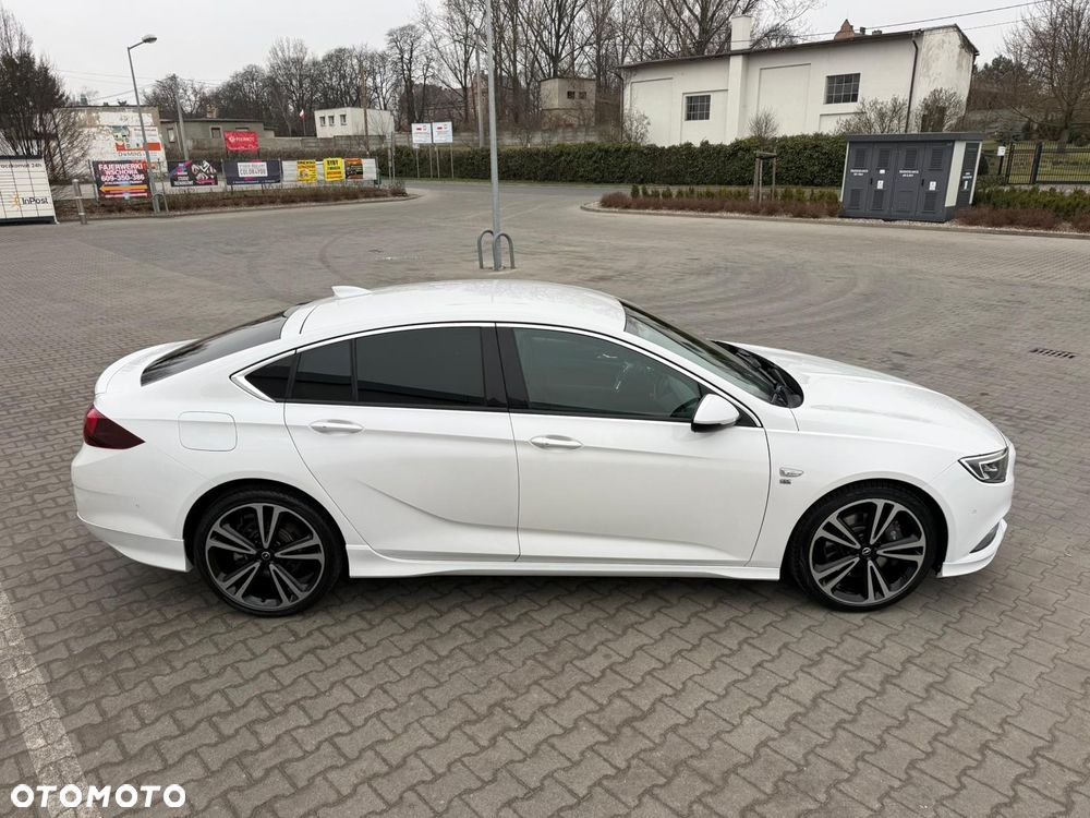 Opel Insignia 2.0 T 4x4 Innovation S&S - 19