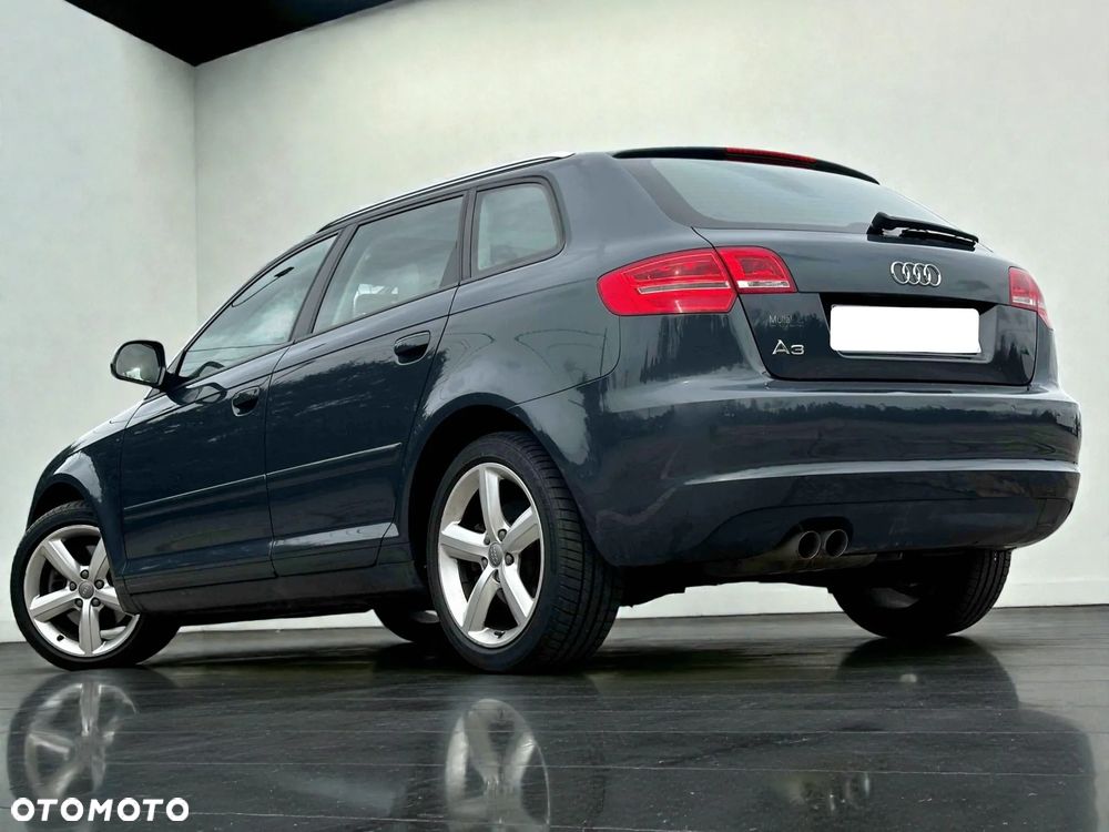Audi A3 Sportback - 13