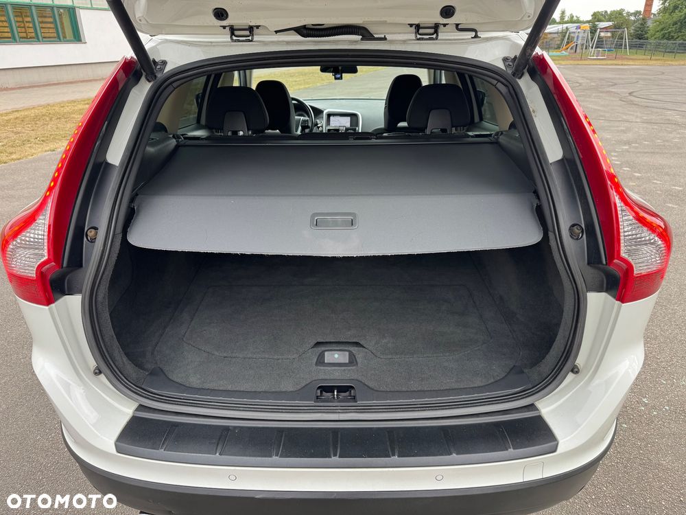 Volvo XC 60 D4 Geartronic Momentum - 14