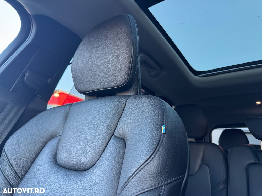 Volvo XC 90 - 22