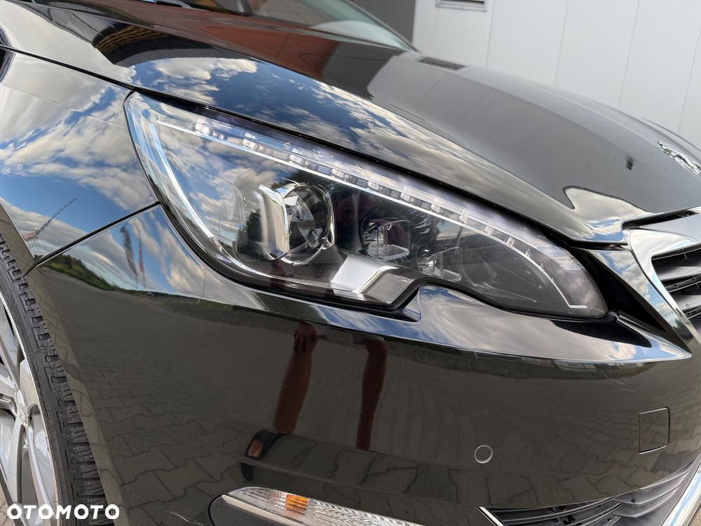 Peugeot 308 1.2 PureTech Allure S&S - 6