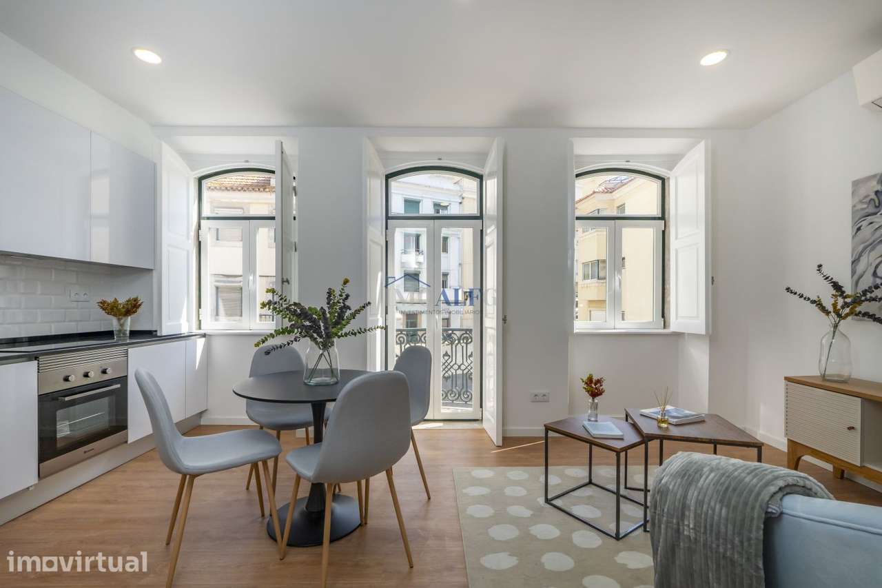 Apartamento T2 remodelado e mobilado com vista rio - Grande imagem: 4/34