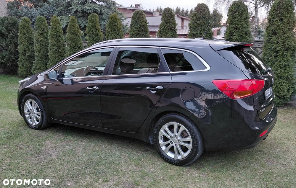 Kia Ceed 1.6 CRDi 128 Platinum Edition - 9