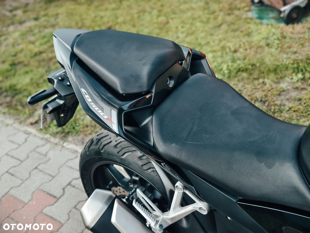 Honda CB - 12