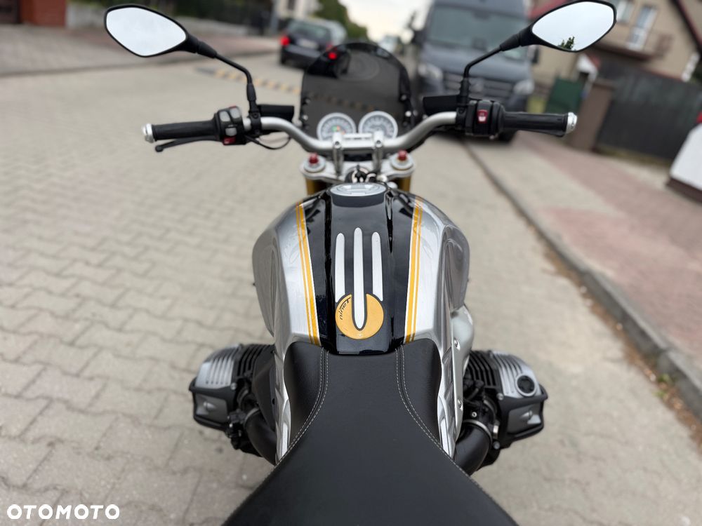 BMW R - 12