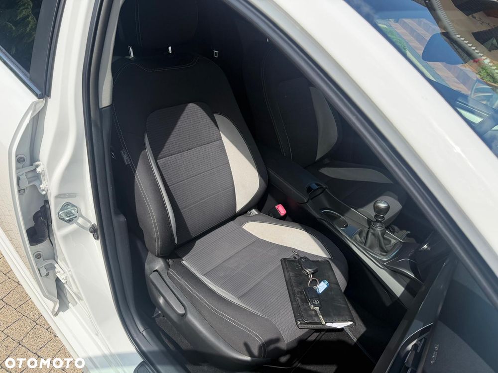 Toyota Avensis 2.0 D-4D Active Business - 6