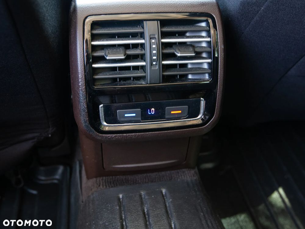 Volkswagen Passat 2.0 TDI BMT Comfortline - 22