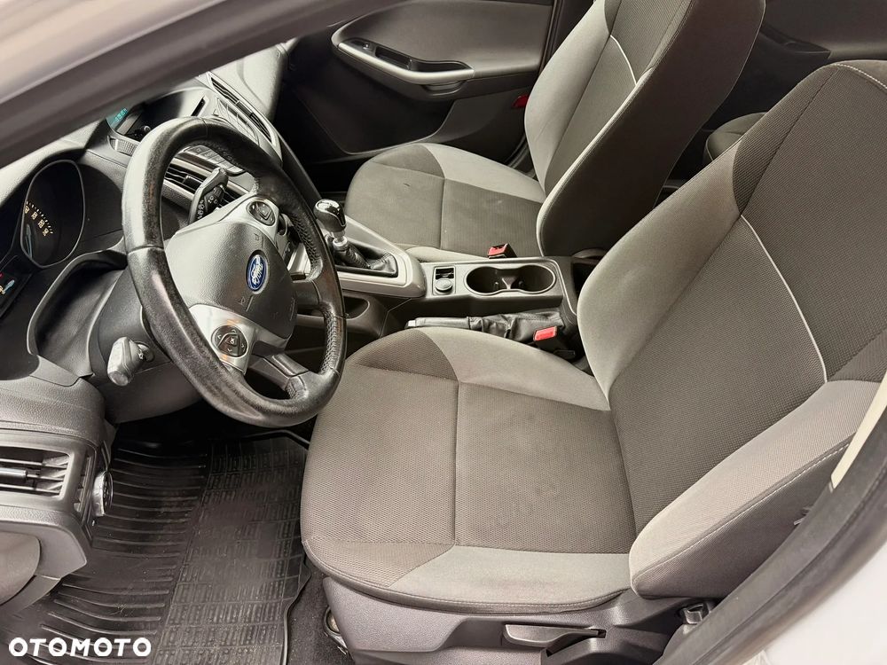 Ford Focus 1.6 TDCi Ambiente Start - 10
