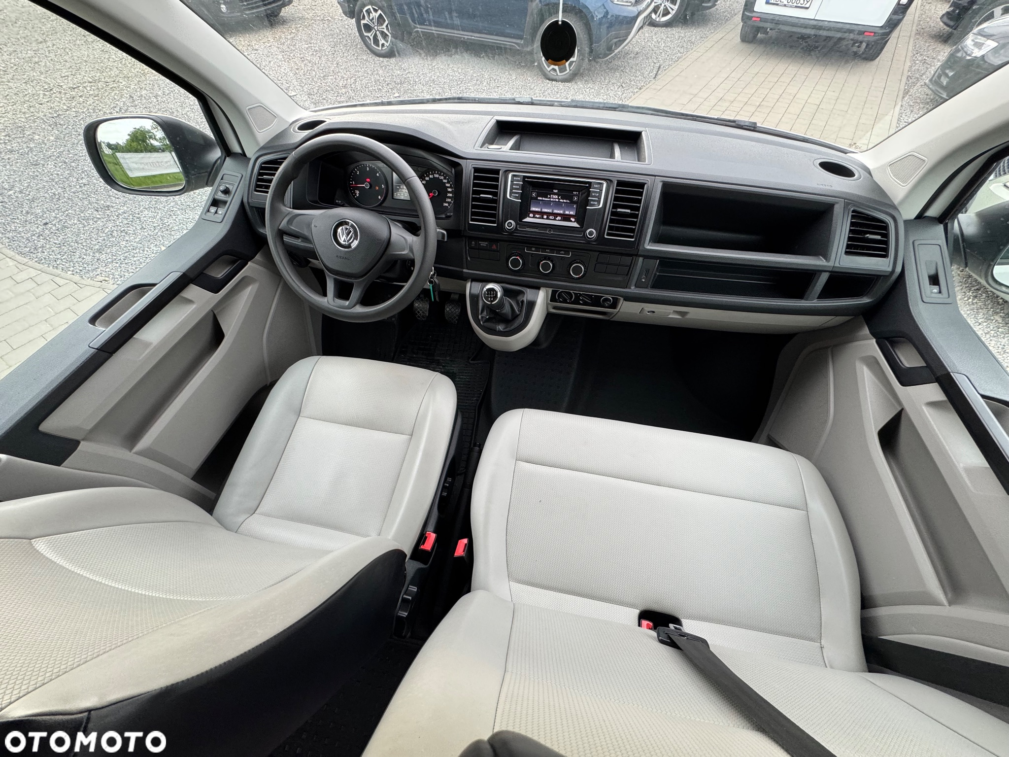 Volkswagen Transporter - 17