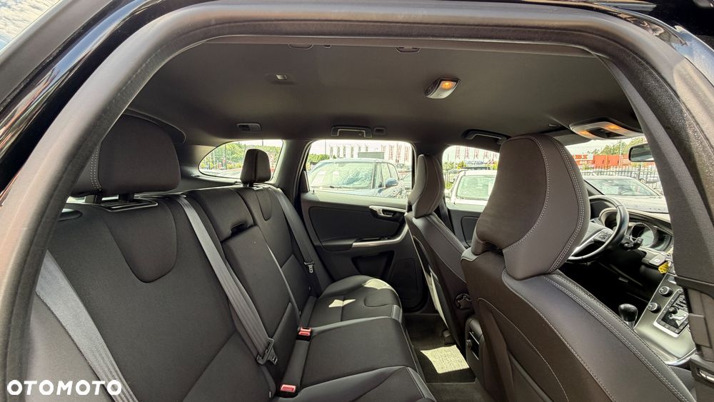 Volvo XC 60 D4 AWD Momentum - 15