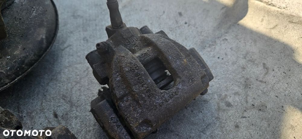 Zwrotnica piasta lewa prawa tył tylna wahacz zacisk Volvo V70 II 2,4 D5 9200624 - 7