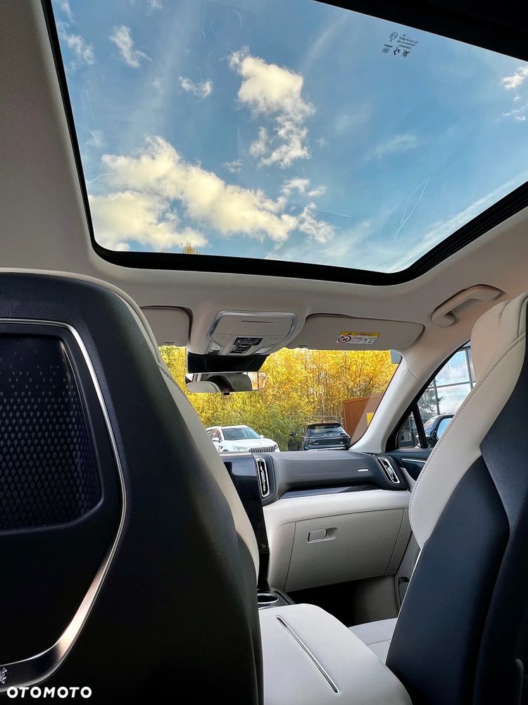 Hongqi HS3 1.5T FWD - 12