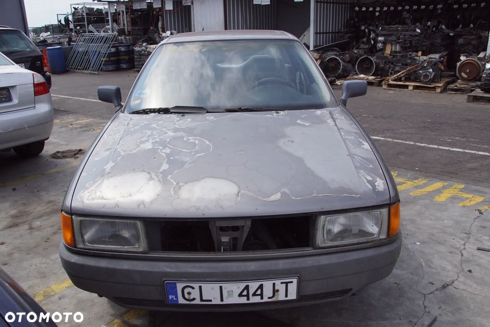 Auto na części - Audi 80 B3 1.8 90 KM JN AKM LY7U 1987R Silnik Skrzynia Drzwi Błotnik Klapa Zderzak Lampa Lusterko Klamka Szyba Deska Kokpit Sterownik Moduł Czujnik Licznik Panel Kierownica - 8