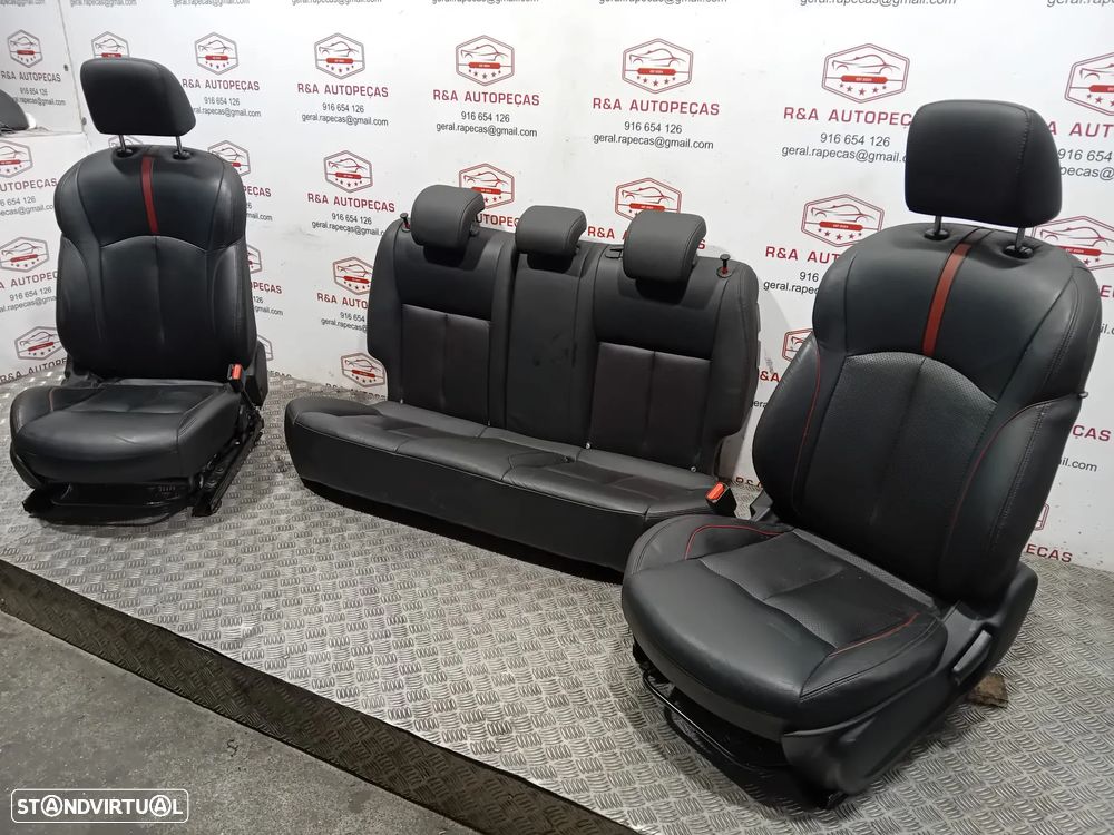 Conjunto de Bancos Nissan Juke Original - 3