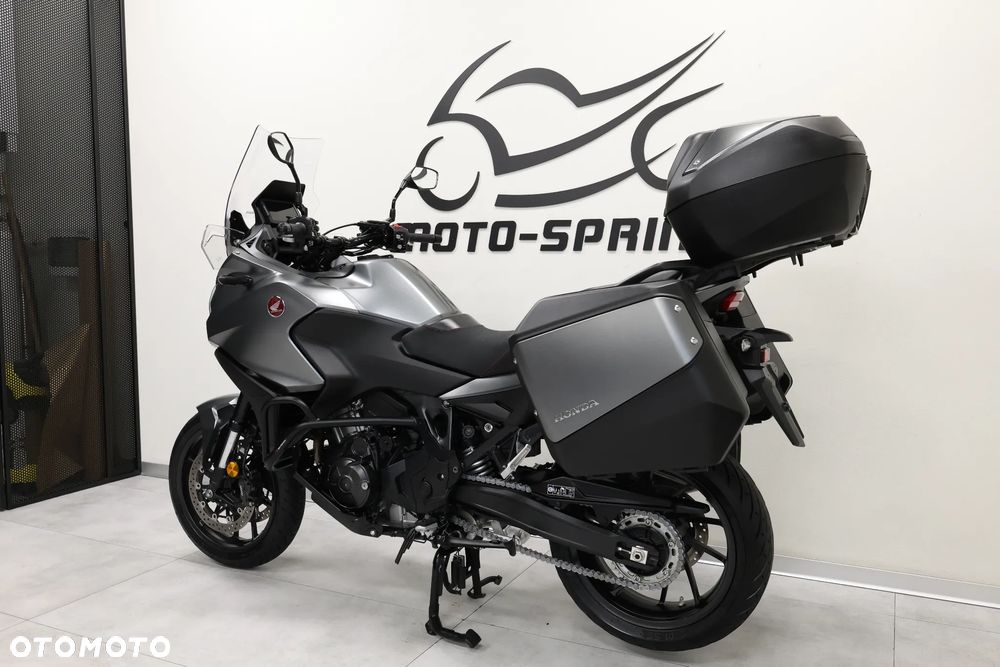 Honda NT - 9