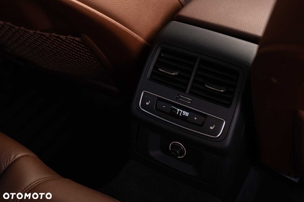 Audi A4 Limousine - 8