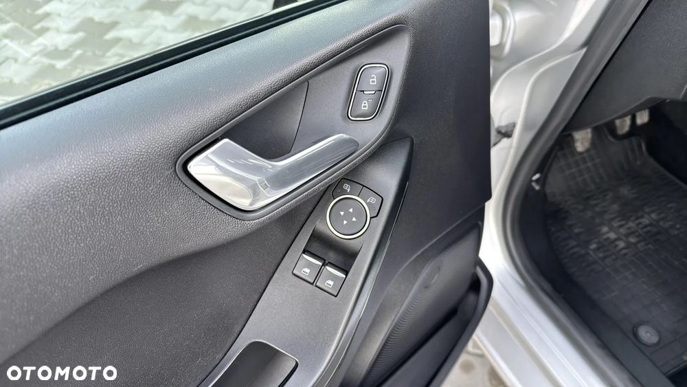 Ford Fiesta 1.1 Trend - 12