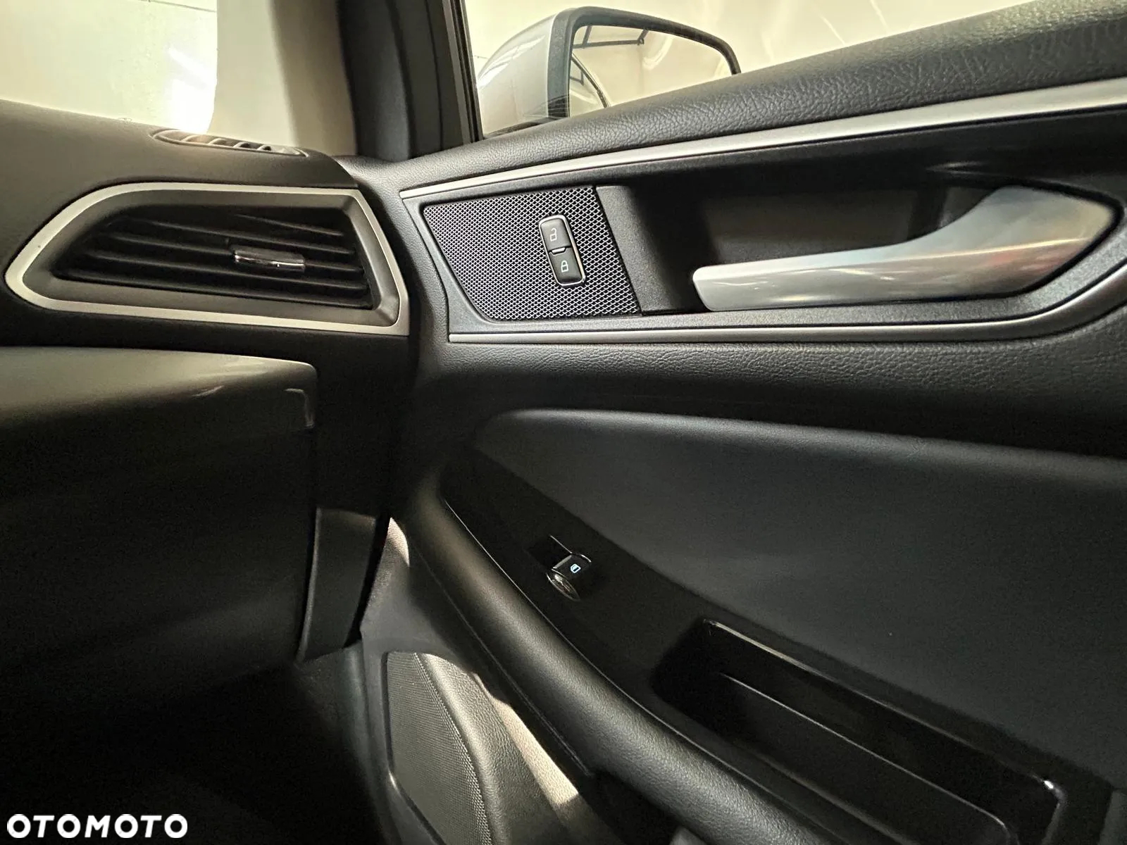 Ford Edge - 24