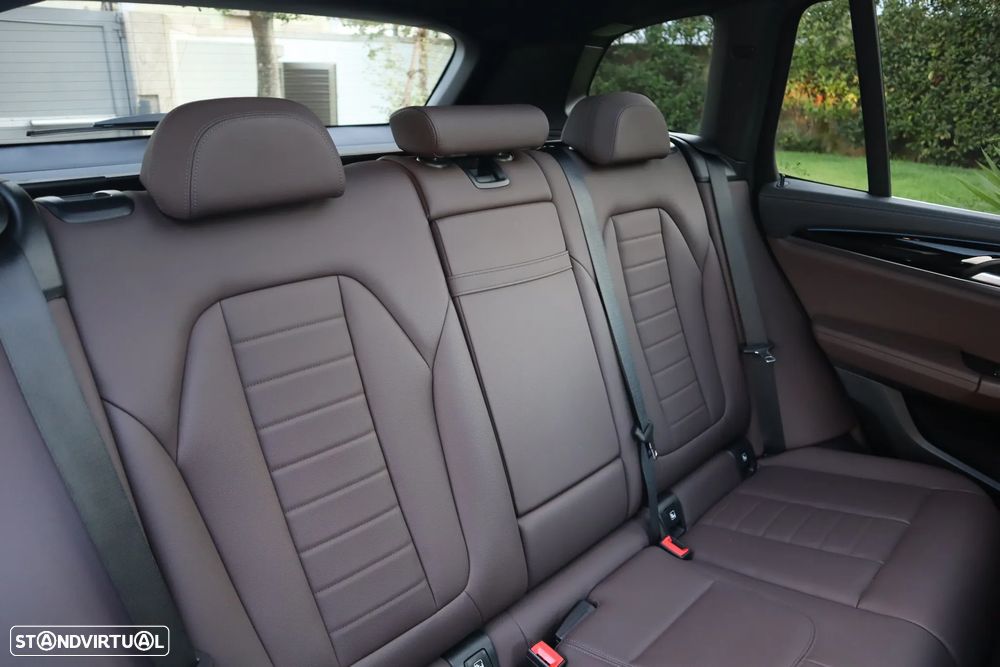 BMW iX3 Inspiring - 29