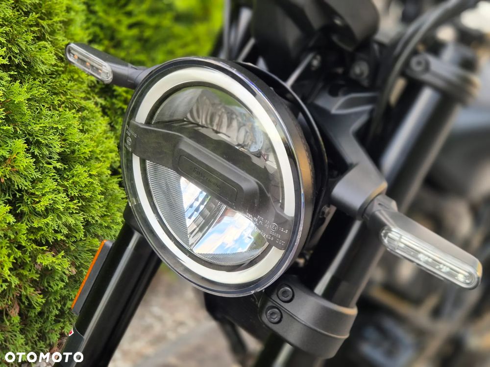 Husqvarna Svartpilen - 22