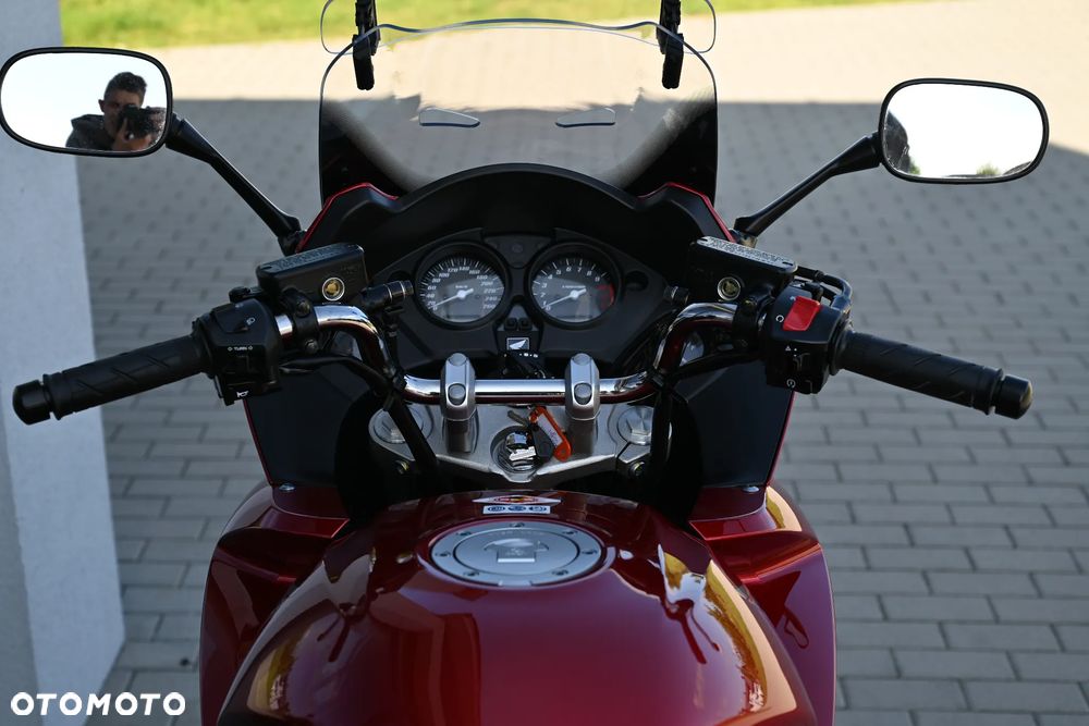 Honda CBF - 7