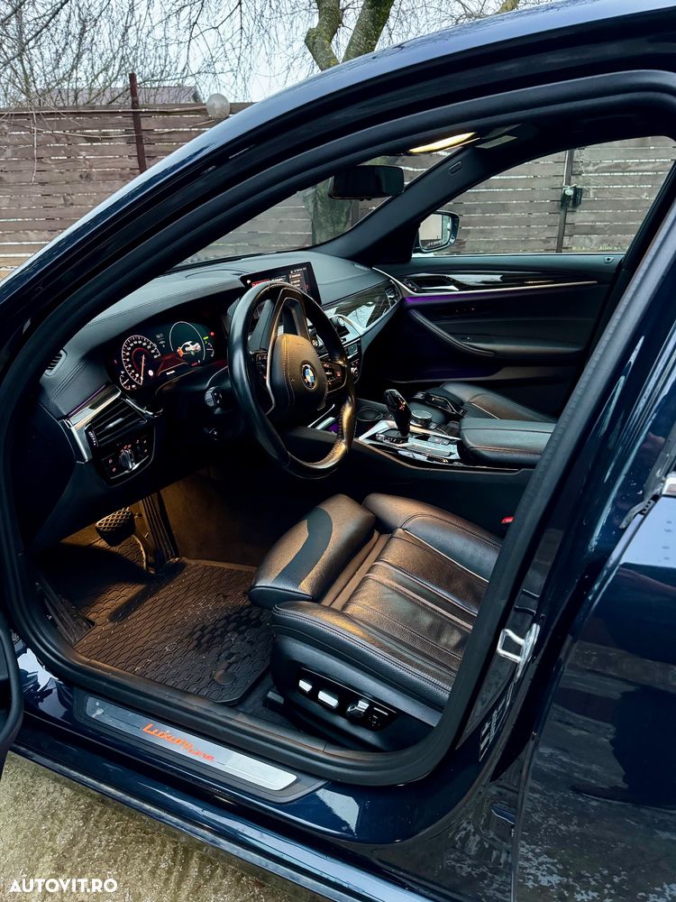 BMW Seria 5 520i Aut. Luxury Line - 7