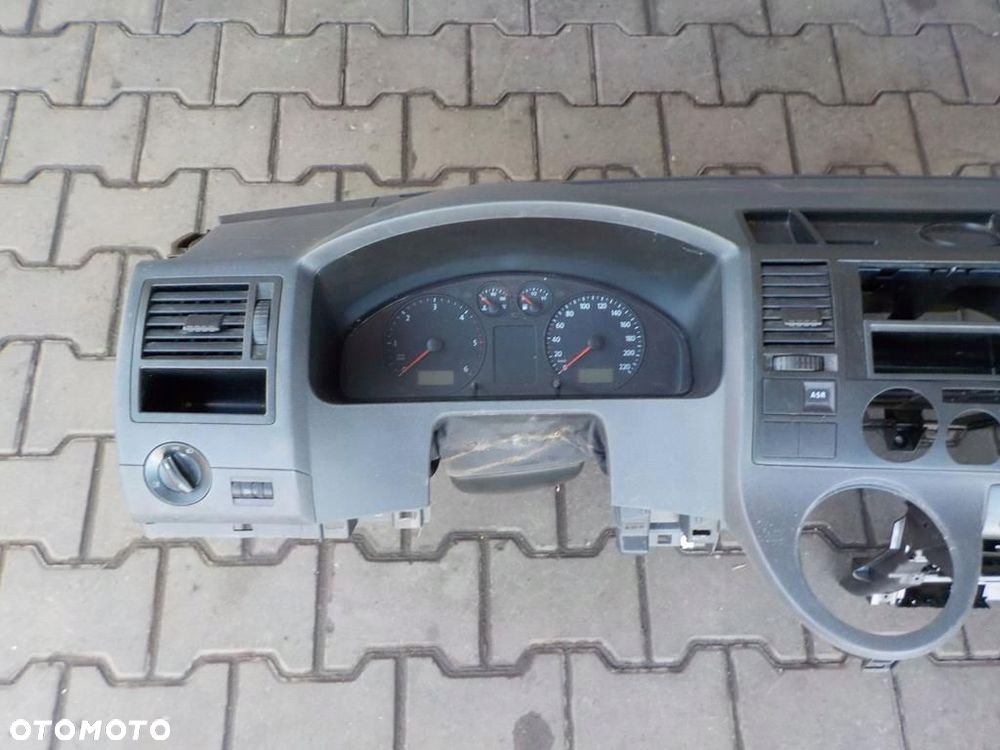 VW T5 DESKA ROZDZIELCZA KOKPIT KONSOLA - 3