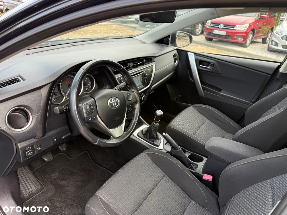 Toyota Auris - 23