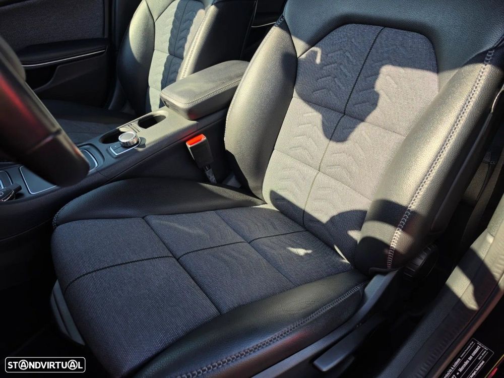 Mercedes-Benz GLA 180 d Aut. - 10