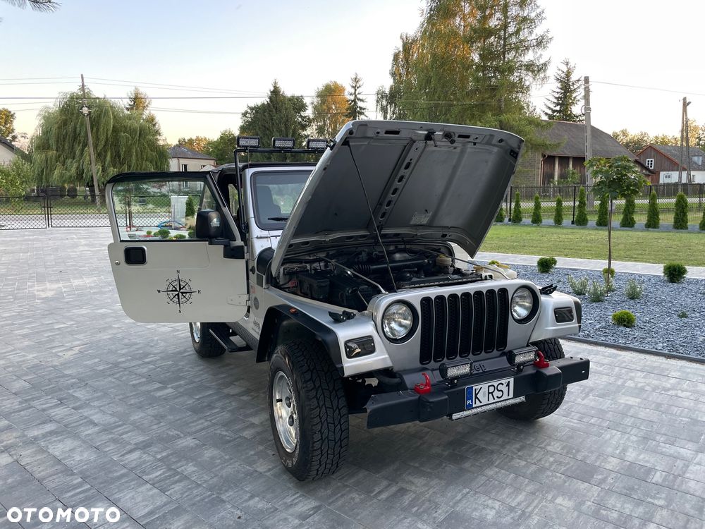 Jeep Wrangler - 9