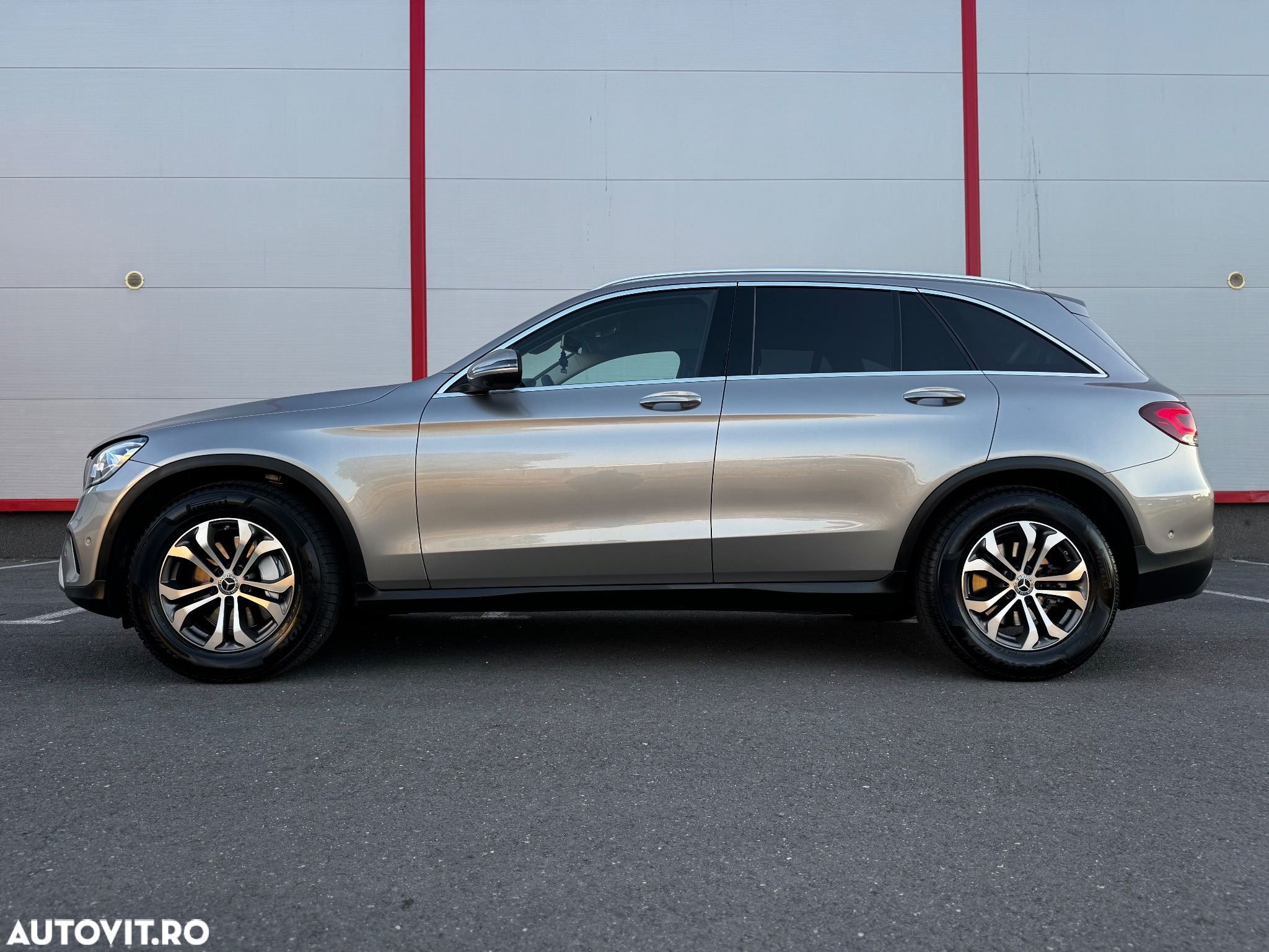 Mercedes-Benz GLC 220 d 4Matic 9G-TRONIC Exclusive - 39