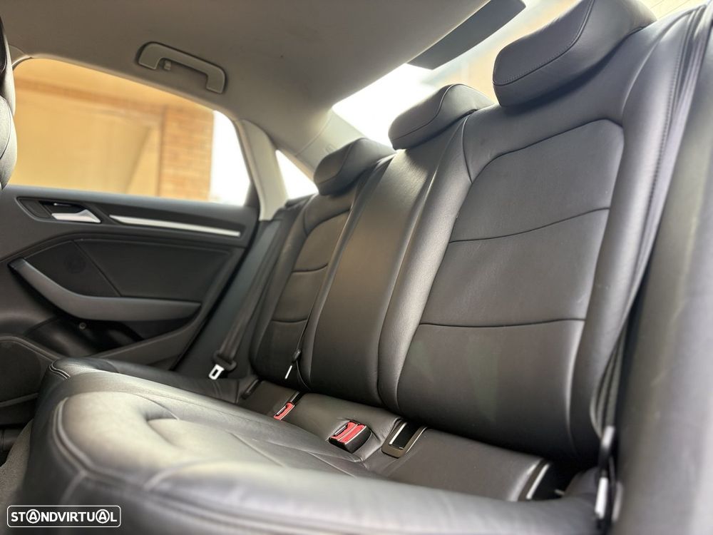 Audi A3 Limousine 1.6 TDI Sport S tronic - 14