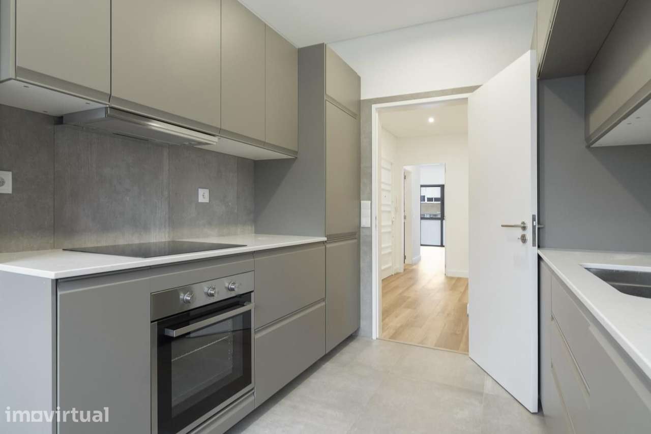 Apartamento T3 com varanda, Restelo, Lisboa - Grande imagem: 2/34