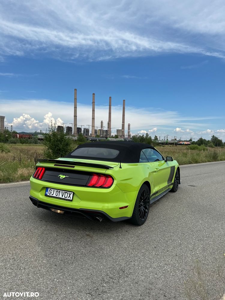 Ford Mustang 2.3 Eco Boost Aut. - 2