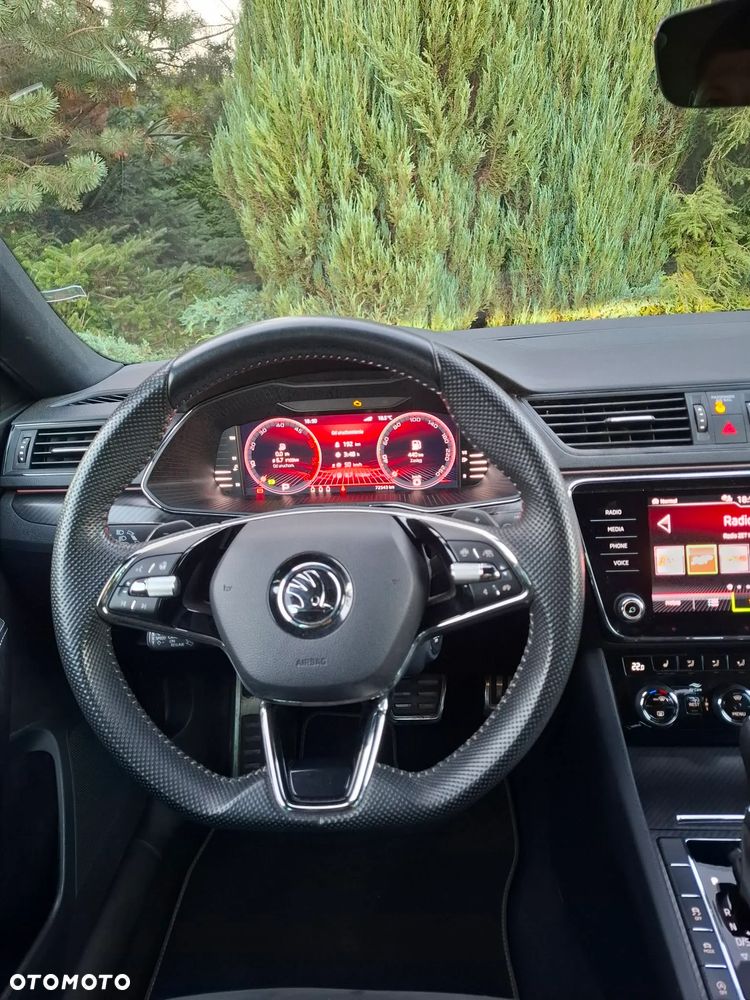 Skoda Superb 2.0 TDI SCR 4x4 Sportline DSG - 2
