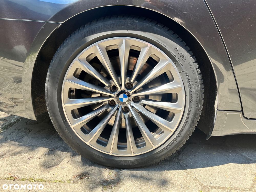 BMW Seria 7 750i - 18