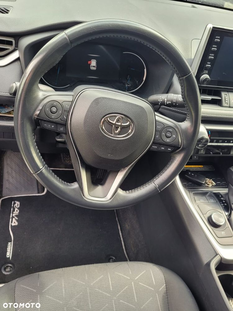 Toyota RAV4 - 8