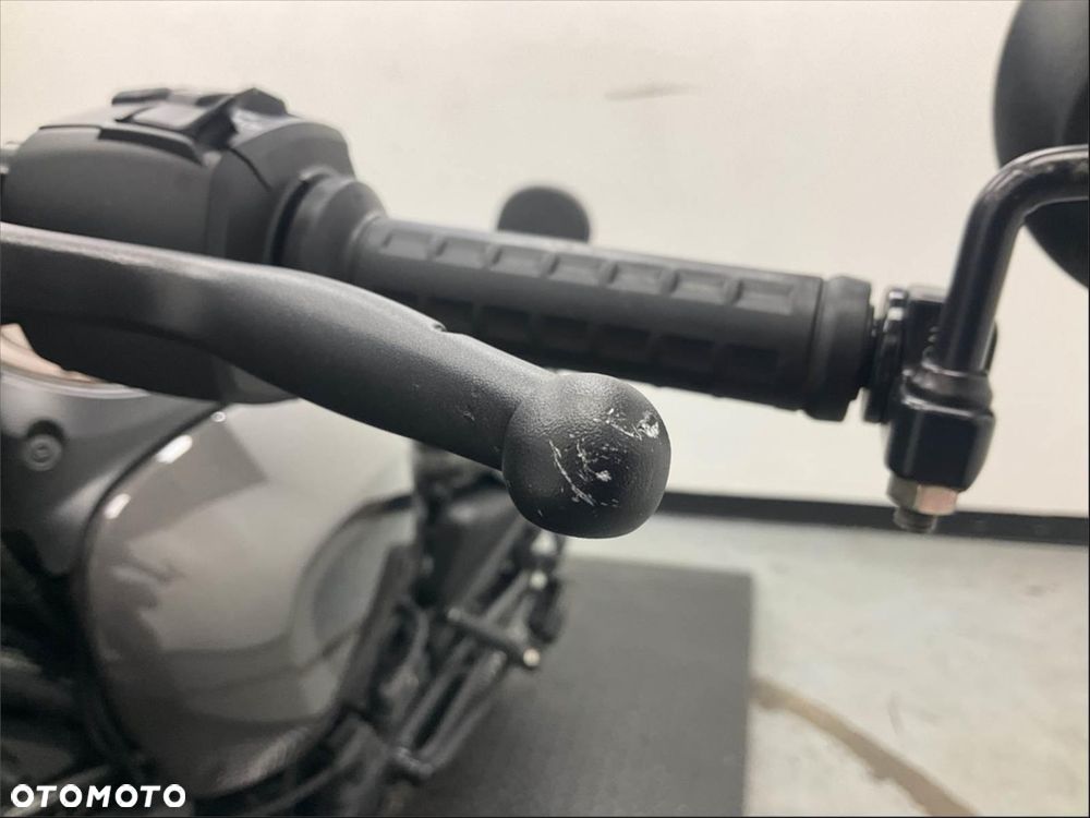 Harley-Davidson Sportster - 12