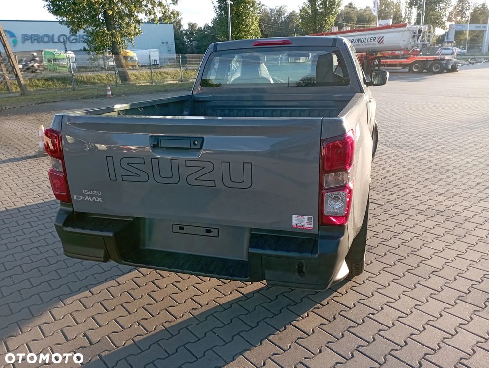 Isuzu D-Max 1.9 EC L - 9