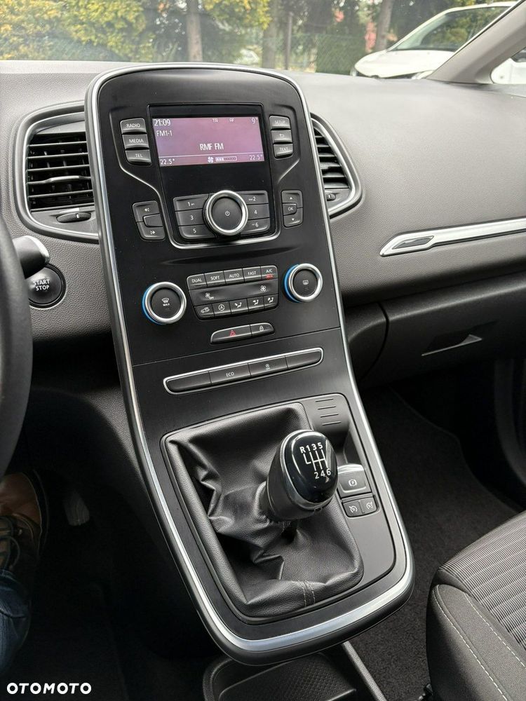 Renault Scenic - 22