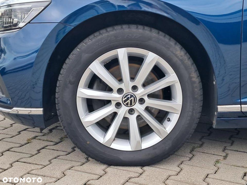 Volkswagen Passat - 14
